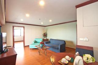 Room thumbnail 28