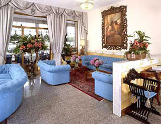 Lobby
 di Milan Speranza au Lac