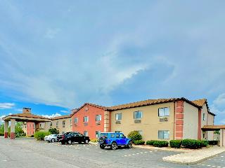 Fairbridge Inn & Suites Batavia - Darien Amusement