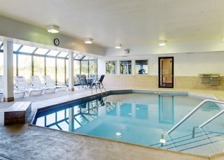 Pool
 di Comfort Suites (Schaumburg)