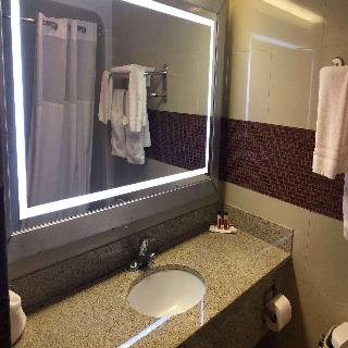 Days Inn By Wyndham Jersey City