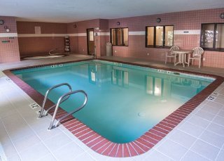 Pool
 di Comfort Inn (Lacey)