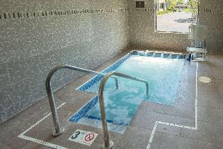 泳池
