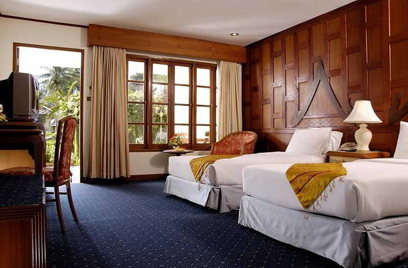 Room thumbnail 9