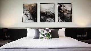 PARADOX SEAVIEW ROOM