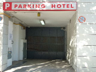 Sports and Entertainment
 di Kris Abadia