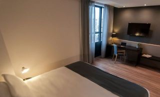 Room
 di Kris Abadia