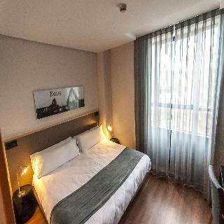 Room
 di Kris Abadia