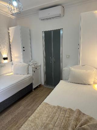 Karyatit hotel Kaleici