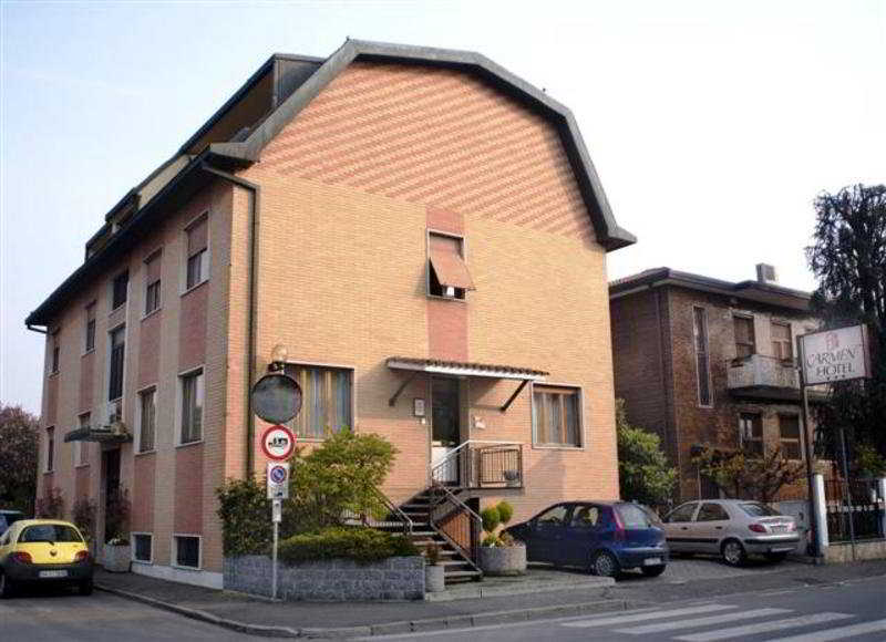 Carmen, Milan