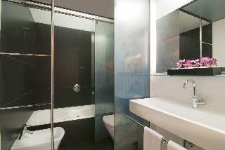 Room
 di Silken Zentro