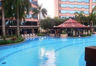 Pool
 di Renaissance Hotel Kuala Lumpur