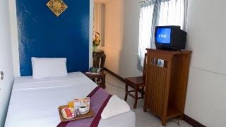 Room thumbnail 9