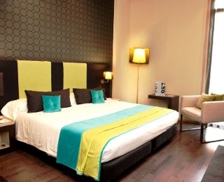 Room
 di 987 Barcelona