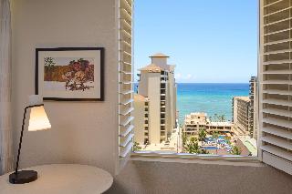 2Queen Oceanview Corner Premium Suite