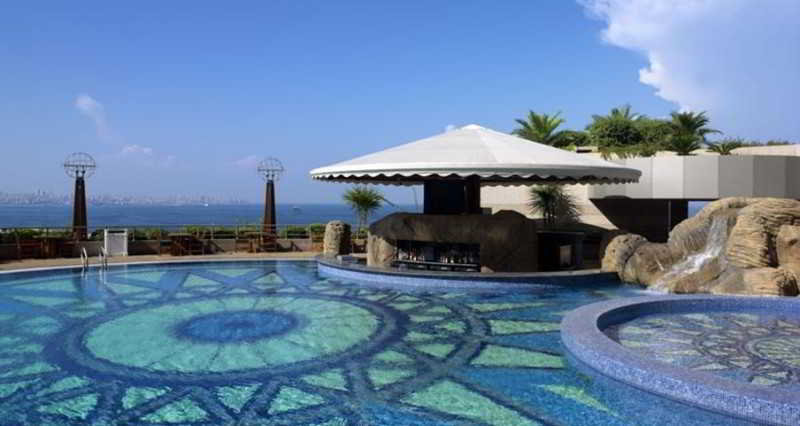 Pool
 di Le Royal Beirut