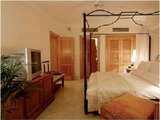 Room
 di Movenpick Resort & Residences Aqaba