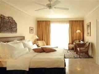 Room
 di Movenpick Resort & Residences Aqaba