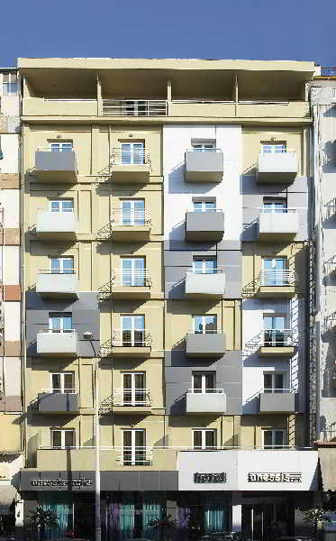 General view
 di Anessis