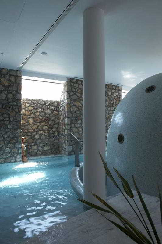 Pool
 di Lindian Village