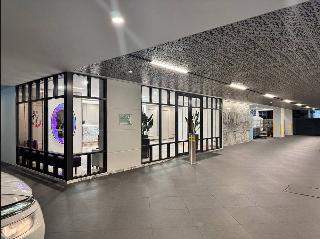 Hotel 81 Palace