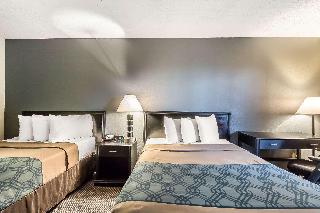 2 Double Beds, Smoking