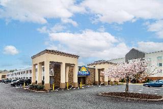 Days Inn by Wyndham Charlottesville/University