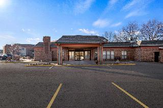 Suburban Studios Kansas City Airport North