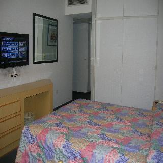 Room thumbnail 6