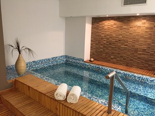 Kenton Palace Hotel - Pool