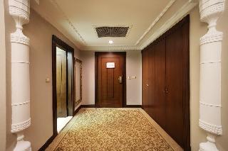 deluxe room city view