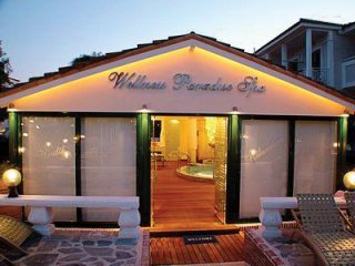 Sports and Entertainment
 di Louros