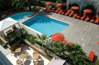 Pool
 di Park & Suites Prestige Cannes Croisette