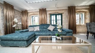 Room Room