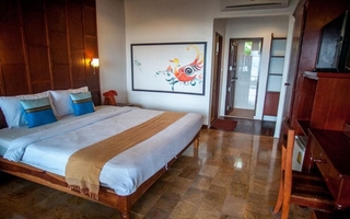 Room thumbnail 6