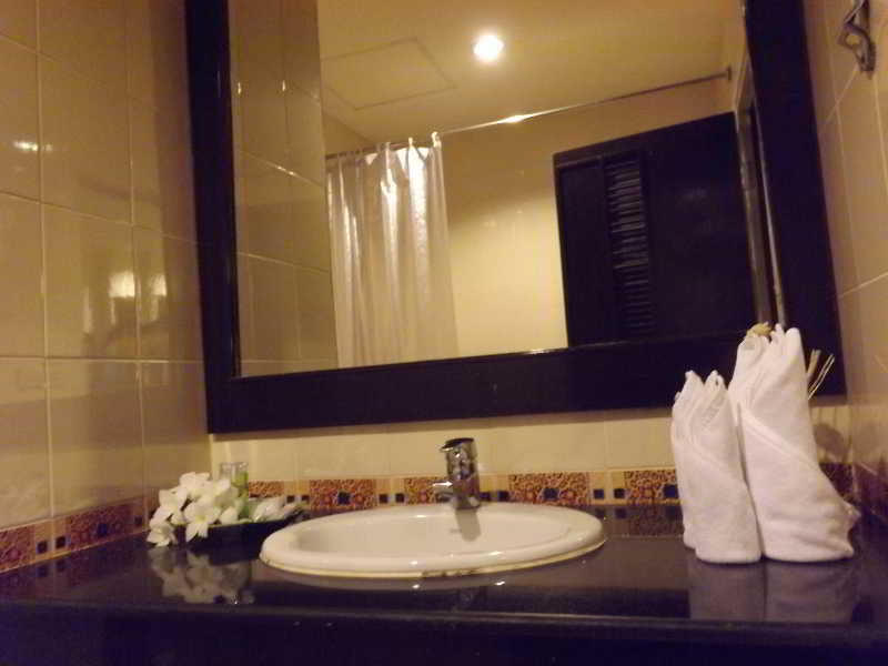 Room thumbnail 17