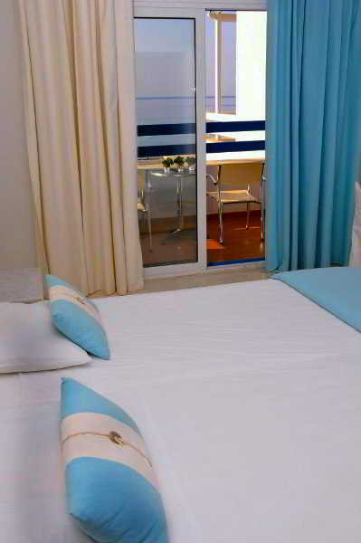 Room
 di Tinos Beach