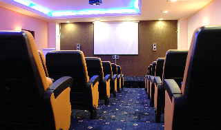 Sports and Entertainment
 di Athena Pallas 