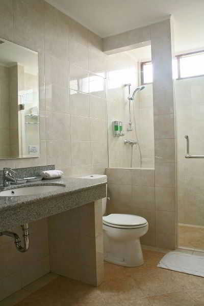 Room thumbnail 15