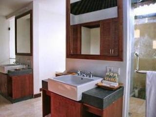Room thumbnail 3