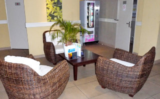 Lobby
 di Park & Suites Village Six Fours les Plages