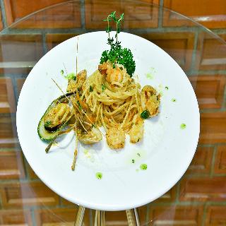 Restaurant thumbnail 25