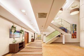 Hilton Warsaw Hotel and Convention Centre - Diele