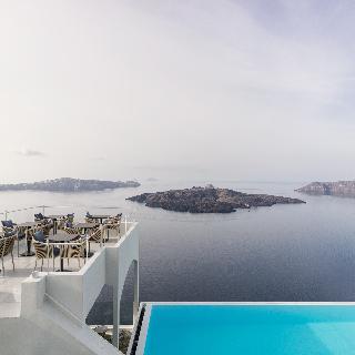 Cosmopolitan Suites