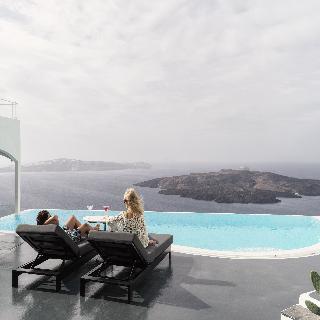 Cosmopolitan Suites