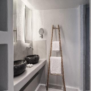 Cosmopolitan Suites
