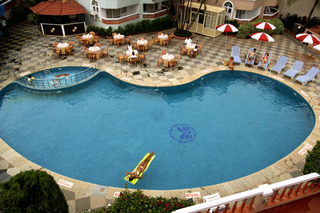 Pool
 di Whispering Palms Beach Resort