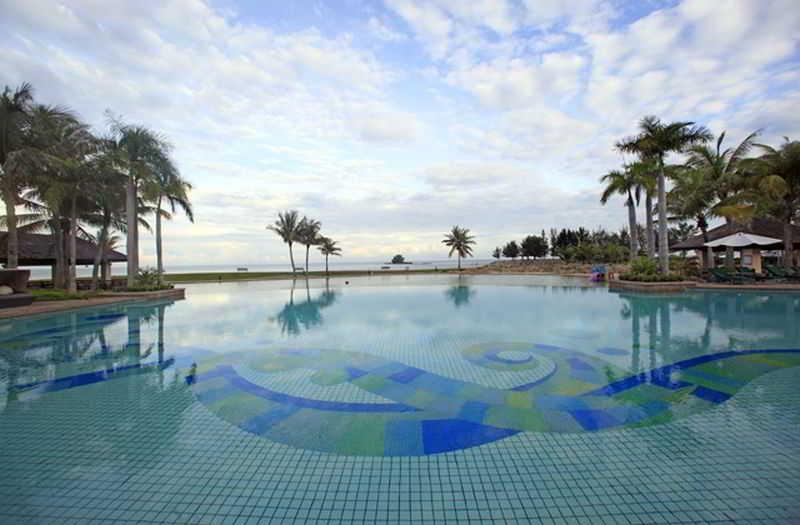 Pool
 di Empire Hotel & Country Club, Brunei