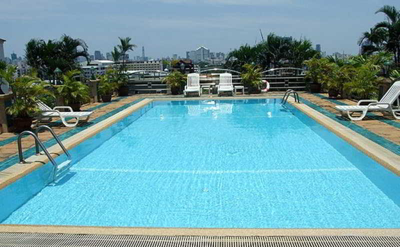 Pool
 di Royal Suite Residences, Bangkok