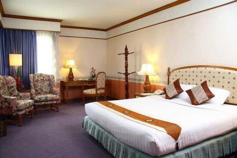 Room thumbnail 1